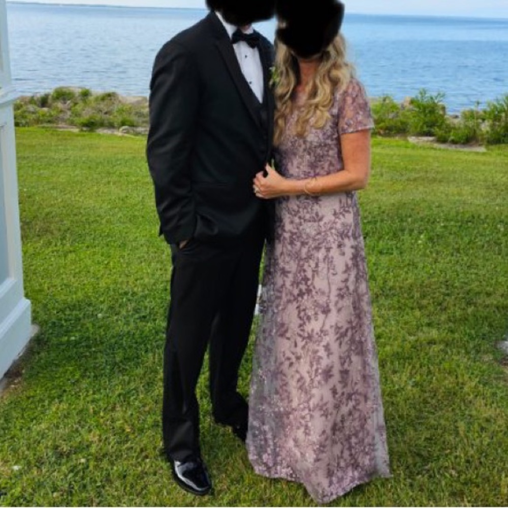 La Femme lace gown size 6